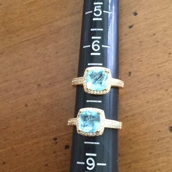 CZECH BLUE CRYSTAL IN GOLD TONE - Picture 6 of 8
